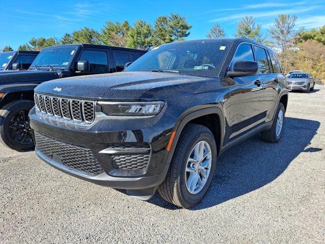 2025 Jeep Grand Cherokee GRAND CHEROKEE LAREDO X 4X4