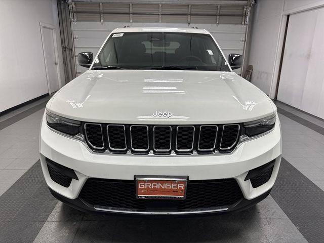 2025 Jeep Grand Cherokee GRAND CHEROKEE LAREDO 4X2