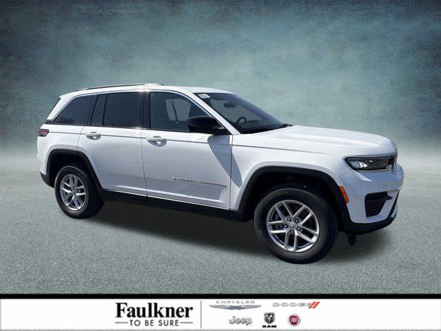 2025 Jeep Grand Cherokee GRAND CHEROKEE LAREDO X 4X4