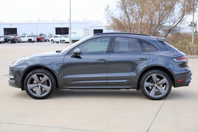 2022 Porsche Macan Base