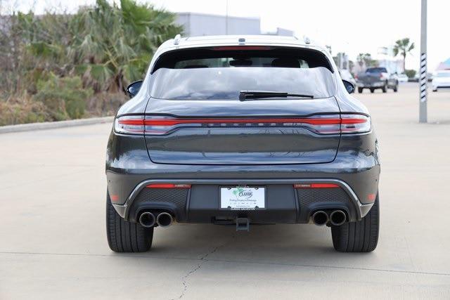 2022 Porsche Macan Base
