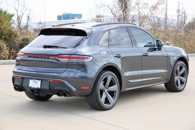 2022 Porsche Macan Base
