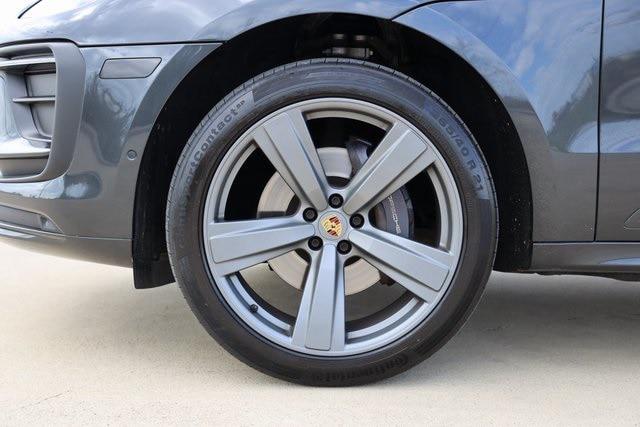 2022 Porsche Macan Base