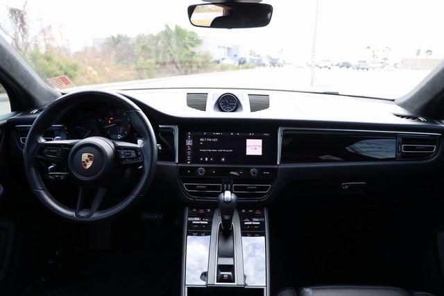 2022 Porsche Macan Base