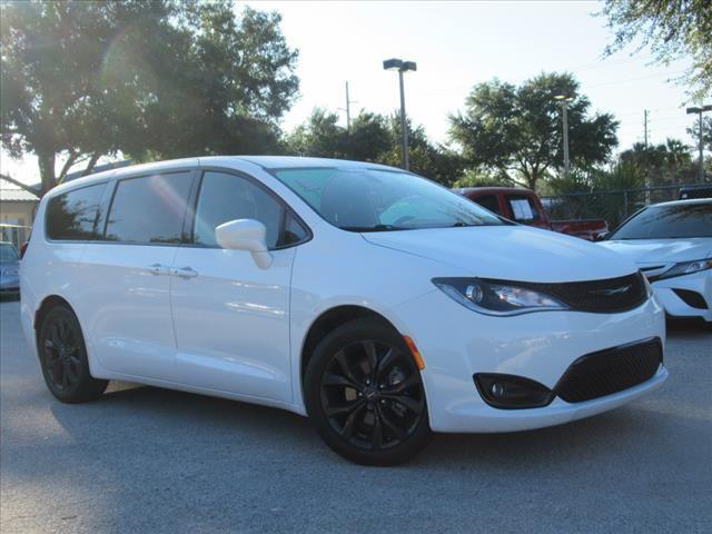 2020 Chrysler Pacifica Touring