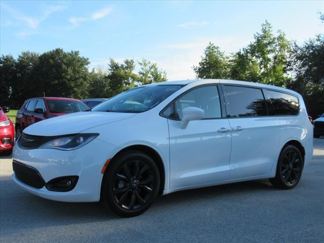 2020 Chrysler Pacifica Touring