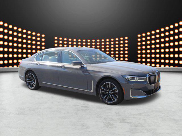 2022 BMW 750