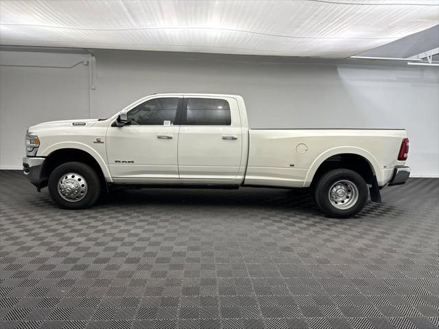 2022 RAM 3500 Laramie Crew Cab 4x4 8 Box