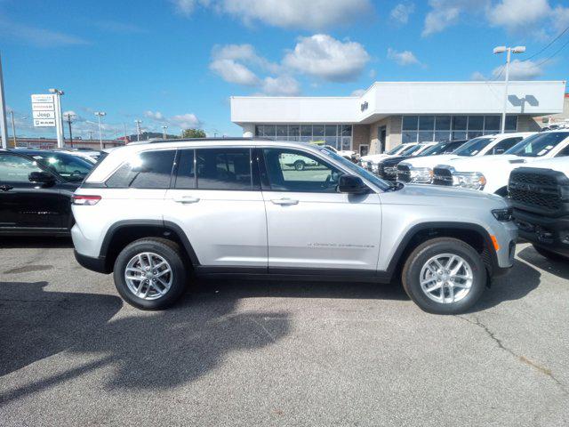2025 Jeep Grand Cherokee Laredo X 4x4