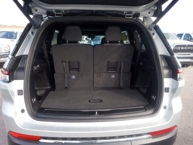 2025 Jeep Grand Cherokee L Laredo X 4x4
