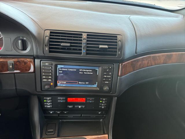 2002 BMW M5 Sedan