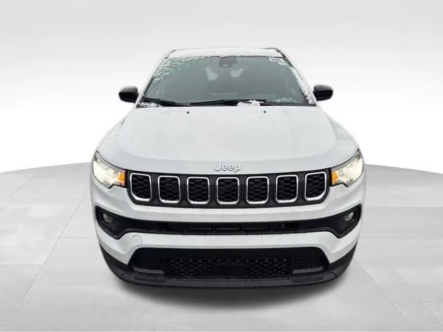 2025 Jeep Compass COMPASS LATITUDE 4X4