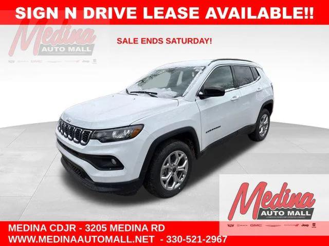 2025 Jeep Compass COMPASS LATITUDE 4X4