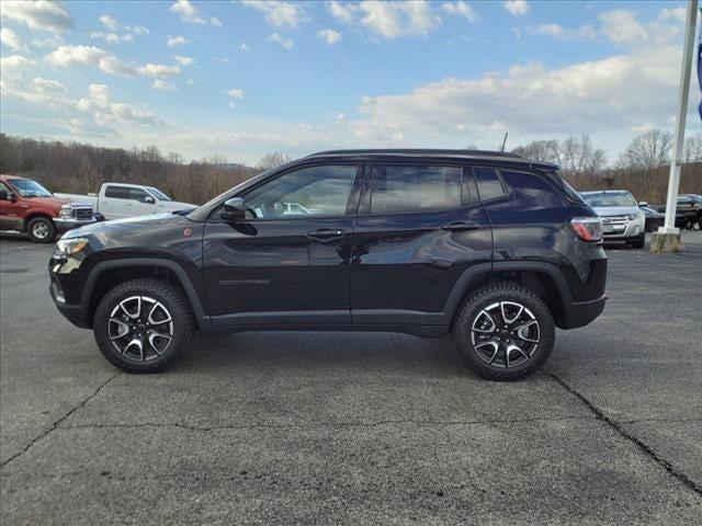 2025 Jeep Compass COMPASS TRAILHAWK 4X4