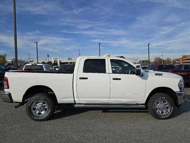 2024 RAM Ram 2500 RAM 2500 TRADESMAN CREW CAB 4X4 64 BOX