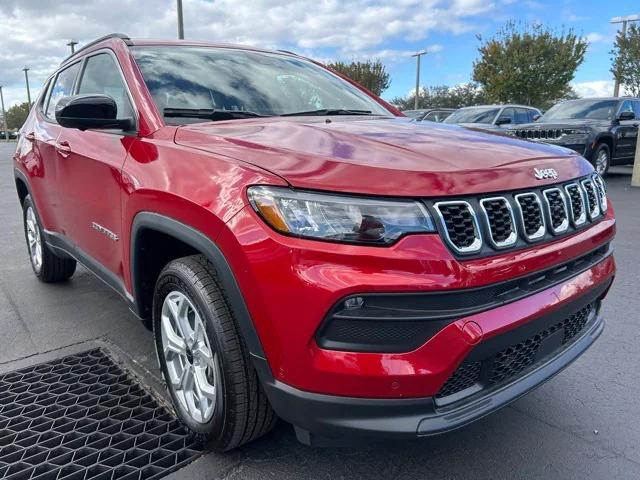 2025 Jeep Compass COMPASS LATITUDE 4X4