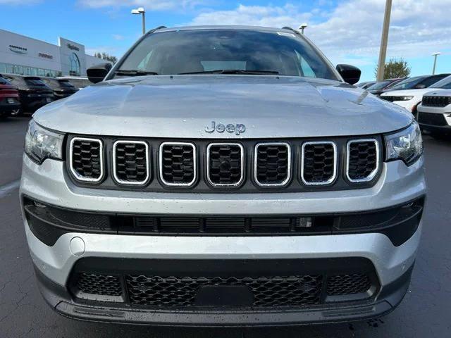 2025 Jeep Compass COMPASS LATITUDE 4X4