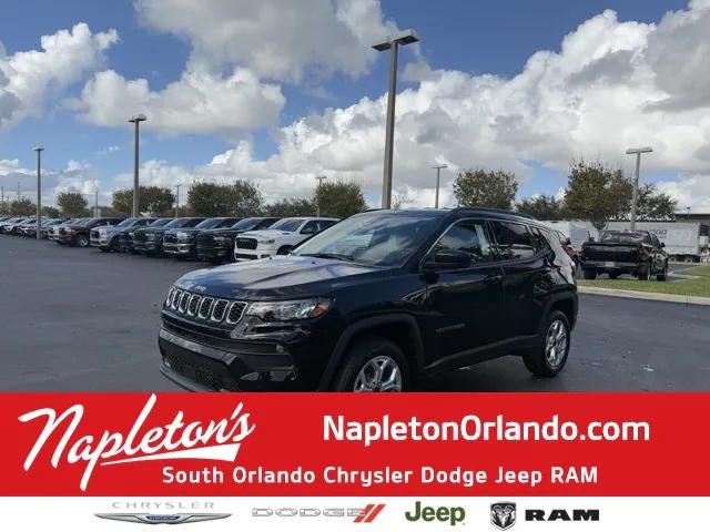 2025 Jeep Compass COMPASS LATITUDE 4X4