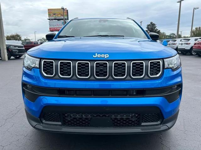 2025 Jeep Compass COMPASS LATITUDE 4X4