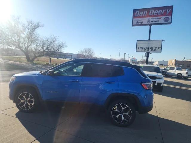 2025 Jeep Compass COMPASS LIMITED 4X4