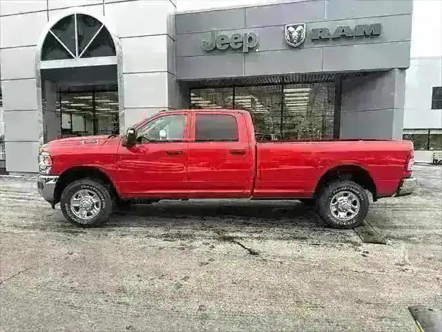 2024 RAM Ram 3500 RAM 3500 TRADESMAN CREW CAB 4X4 8 BOX