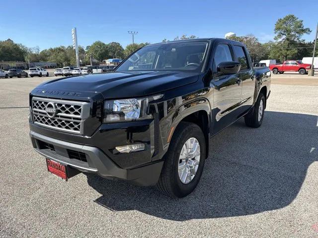 2022 Nissan Frontier Crew Cab SV 4x2