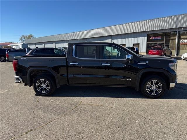 2024 GMC Sierra 1500 4WD Crew Cab Short Box SLT