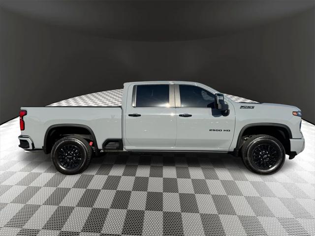 2024 Chevrolet Silverado 2500HD 4WD Crew Cab Standard Bed LT