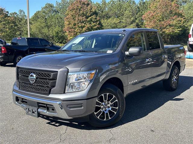 2021 Nissan TITAN Crew Cab SV 4x2