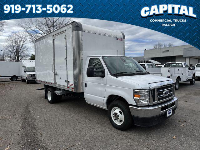 2025 Ford E-350 Cutaway 14FT BOX
