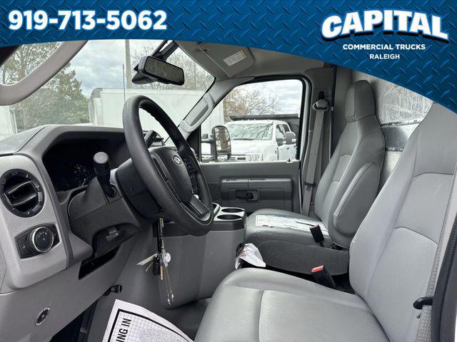 2025 Ford E-350 Cutaway 14FT BOX