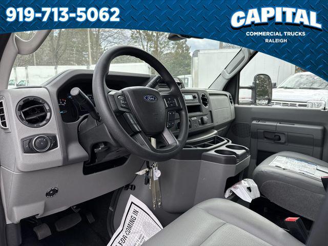 2025 Ford E-350 Cutaway 14FT BOX