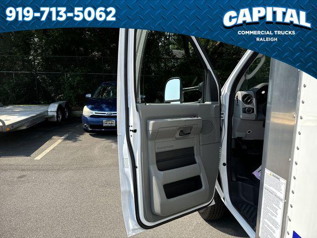 2025 Ford E-350 Cutaway 14FT BOX