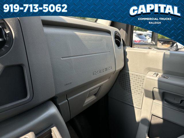 2025 Ford E-350 Cutaway 14FT BOX