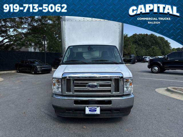 2024 Ford E-350 Cutaway 15FT BOX/RAMP