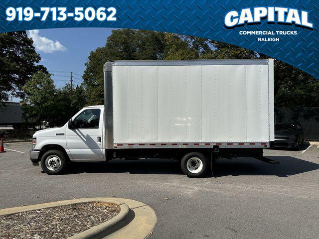 2024 Ford E-350 Cutaway 15FT BOX/RAMP