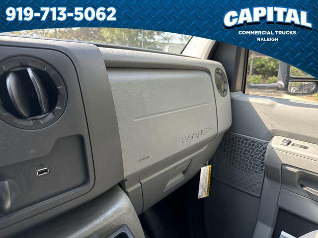 2024 Ford E-350 Cutaway 15FT BOX/RAMP