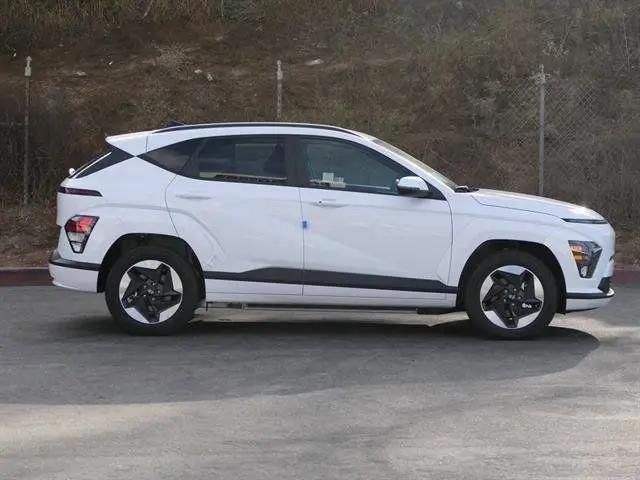 2025 Hyundai Kona EV SEL