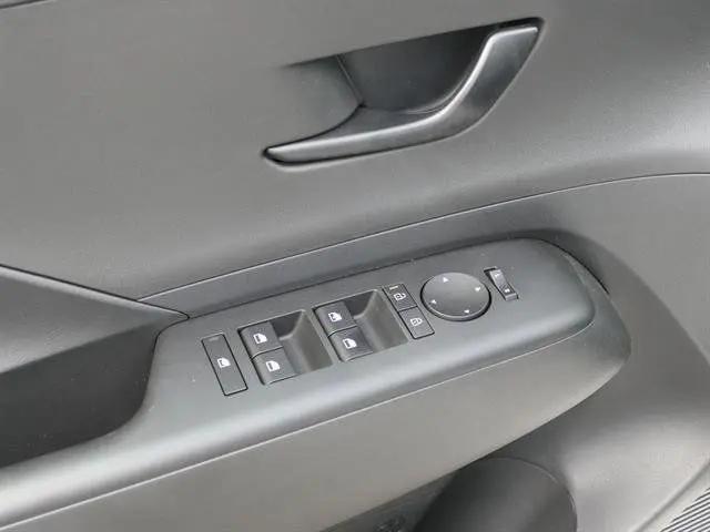 2025 Hyundai Kona EV SEL