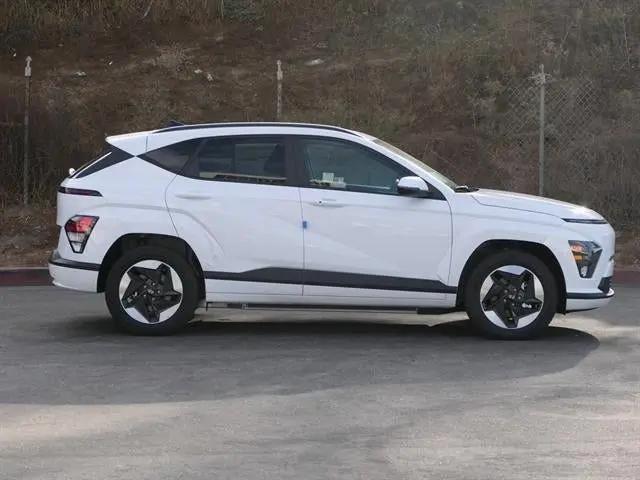 2025 Hyundai Kona EV SEL