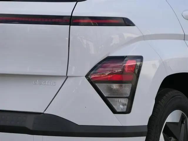 2025 Hyundai Kona EV SEL