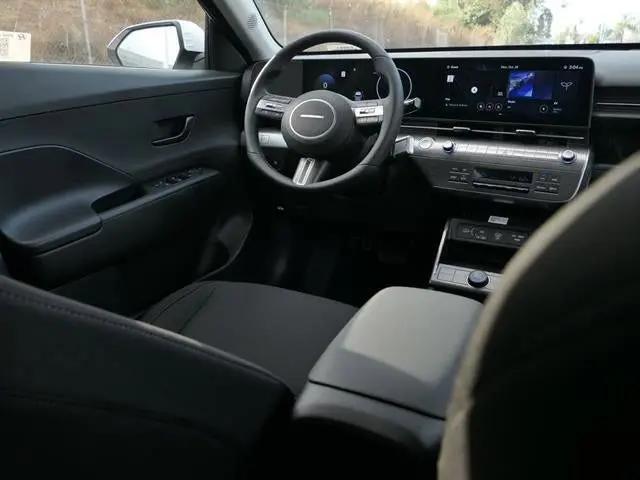 2025 Hyundai Kona EV SEL
