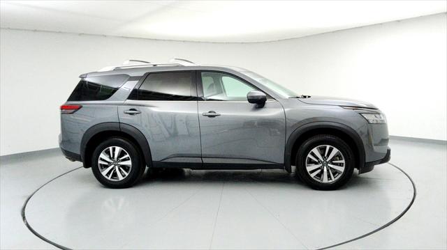 2022 Nissan Pathfinder SL 4WD