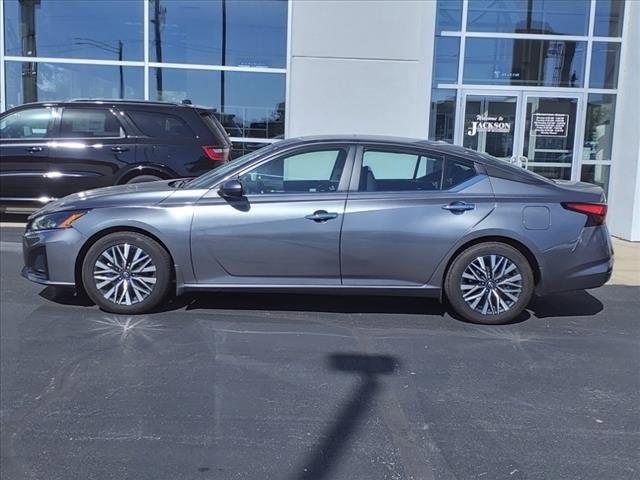 2023 Nissan Altima SV FWD