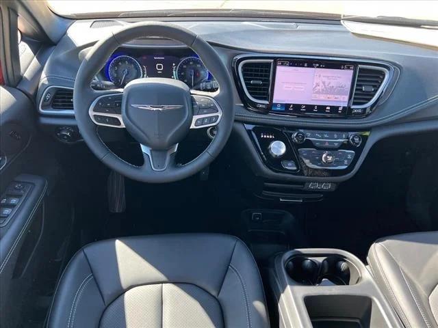 2025 Chrysler Pacifica PACIFICA SELECT AWD