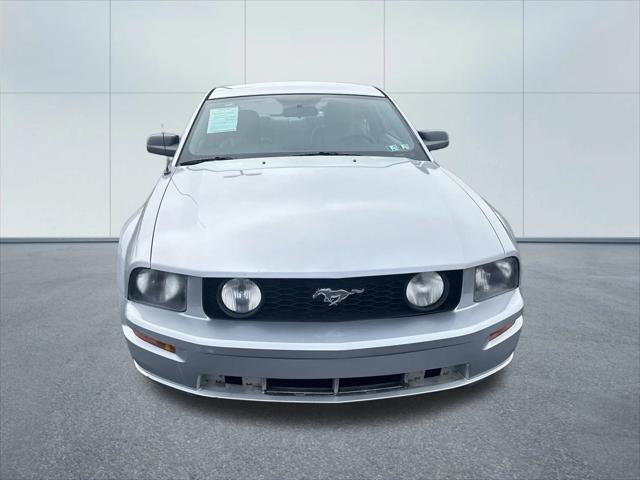 2005 Ford Mustang GT Premium