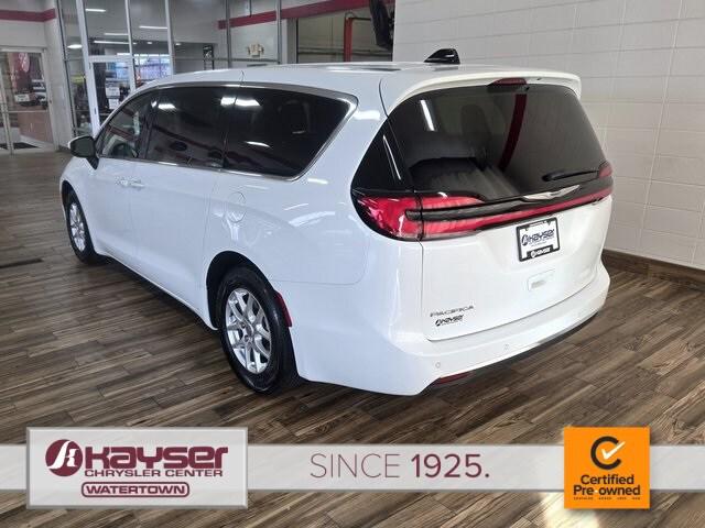 2023 Chrysler Pacifica Touring