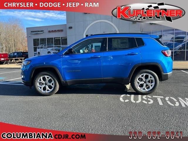 2025 Jeep Compass COMPASS LATITUDE 4X4