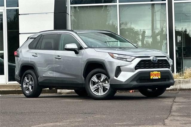 2022 Toyota RAV4 Hybrid XLE