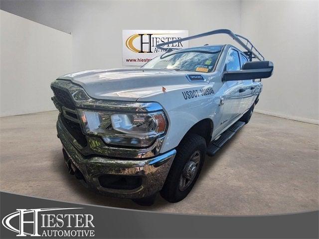 2022 RAM 3500 Tradesman Crew Cab 4x4 8 Box